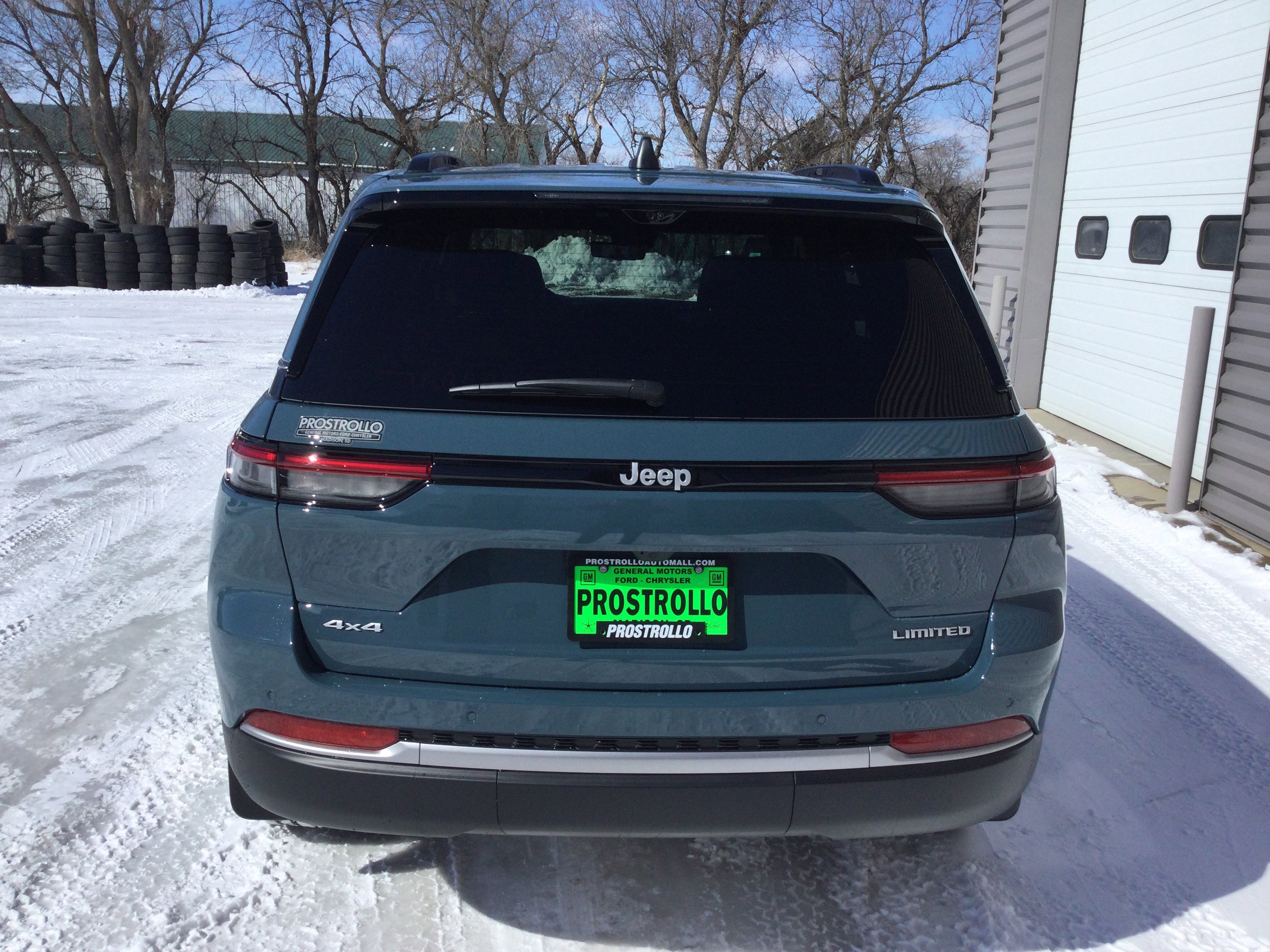 New 2026 Jeep Grand Cherokee Limited AWD/4WD image 4