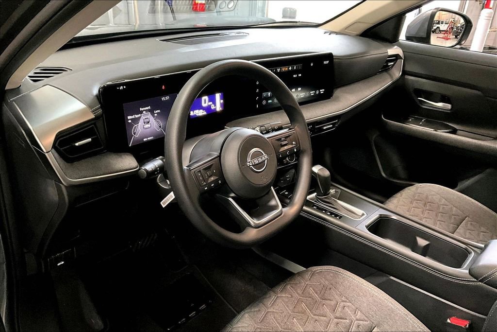 Certified 2025 Nissan Kicks SV image 14