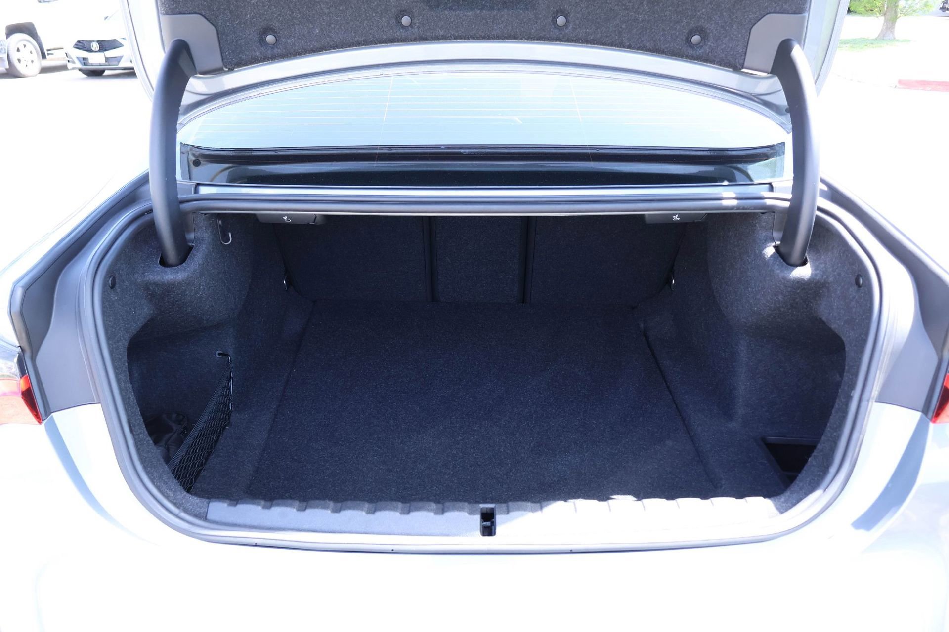 Used 2024 BMW M4 Competition image 18