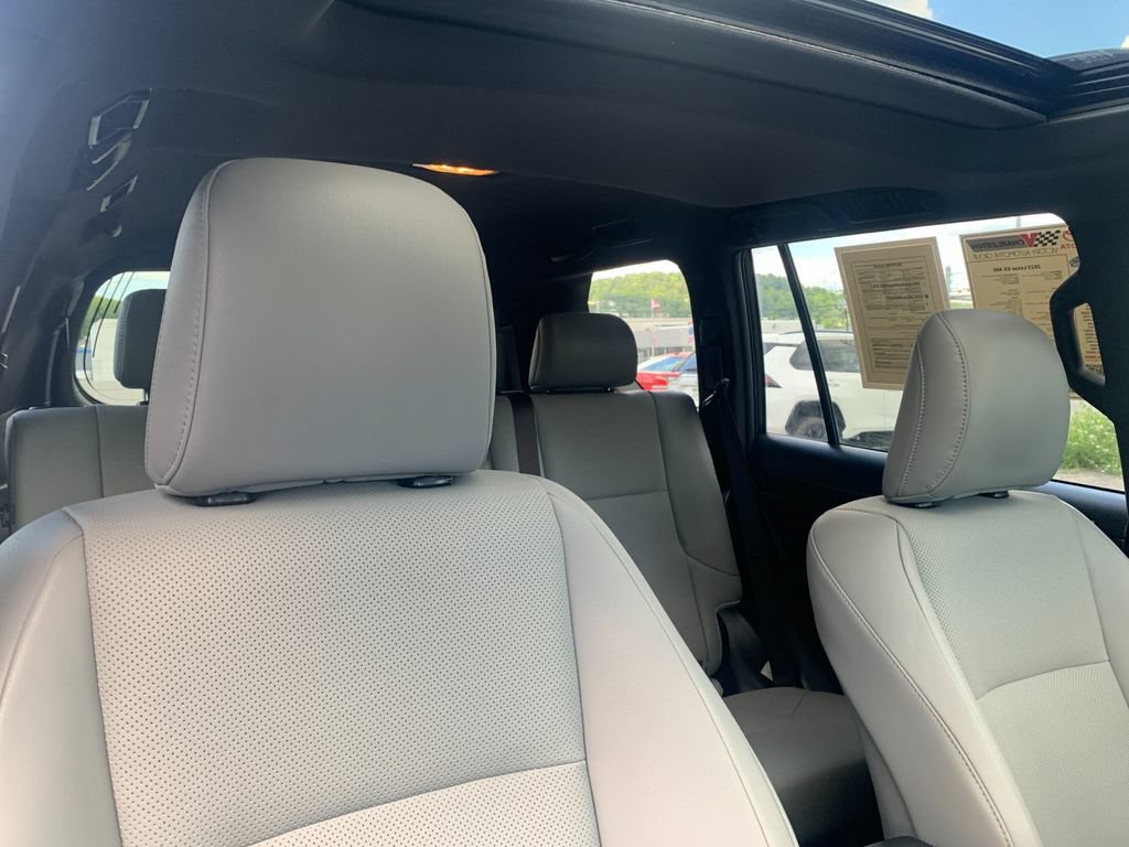 Used 2023 Lexus GX 460 w/ Black Line Special Edition AWD/4WD image 20