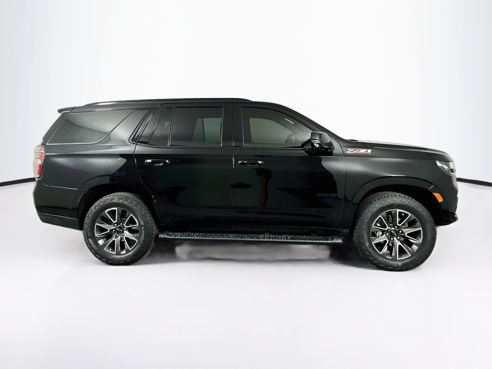 Used 2024 Chevrolet Tahoe Z71 w/ Luxury Package AWD/4WD image 10