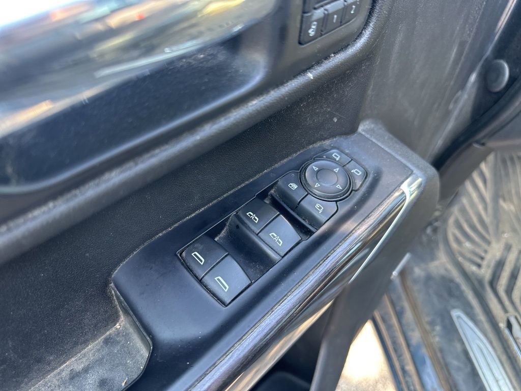 Used 2020 Chevrolet Silverado 1500 LTZ w/ LTZ Premium Package AWD/4WD image 17