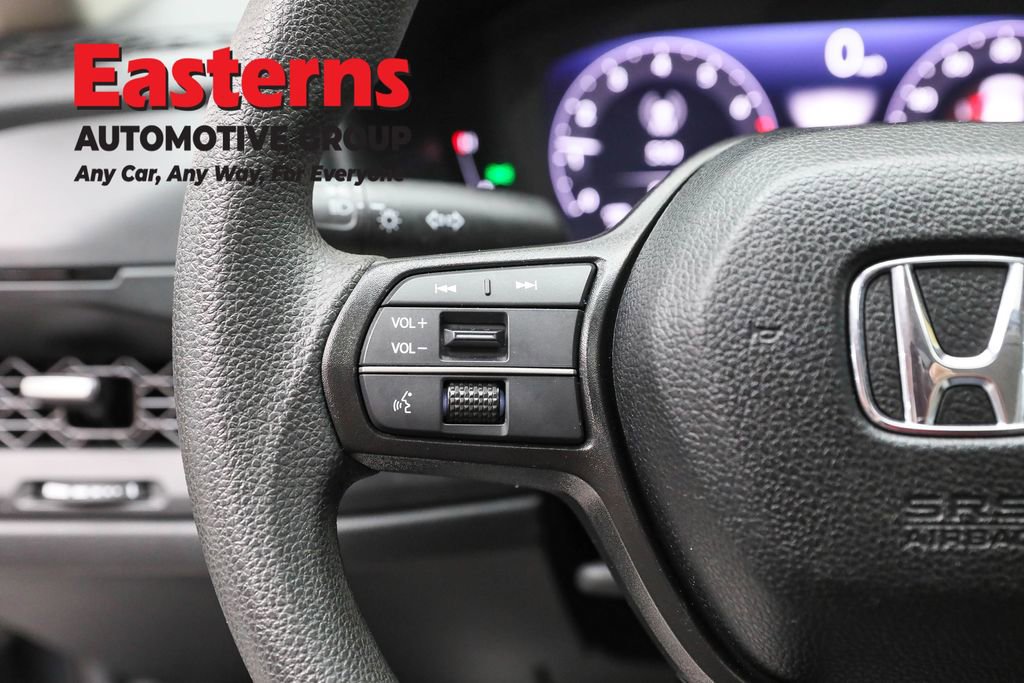 Used 2025 Honda Accord SE image 15