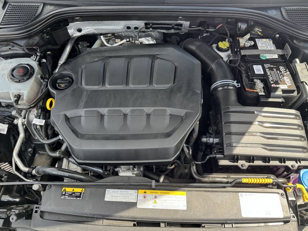 Used 2022 Volkswagen GTI SE w/ SE Leather Package FWD image 10