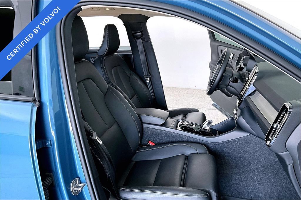 Certified 2024 Volvo XC40 B5 Plus w/ Protection Package Premier AWD/4WD image 8