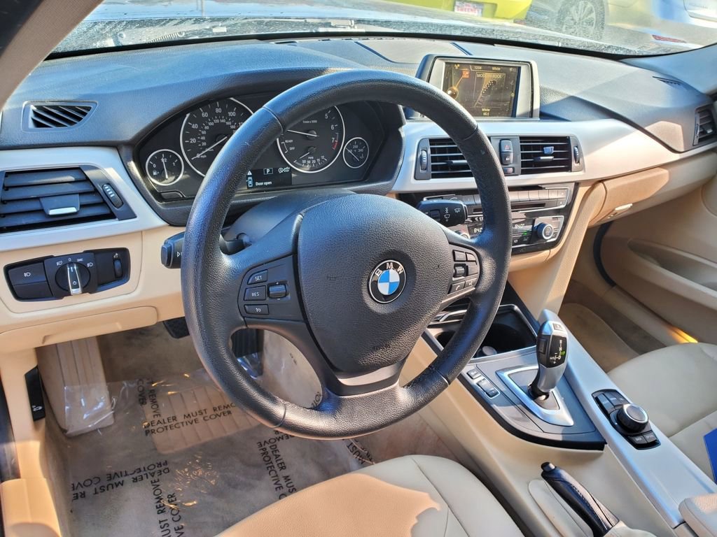 Used 2016 BMW 320i Sedan image 6