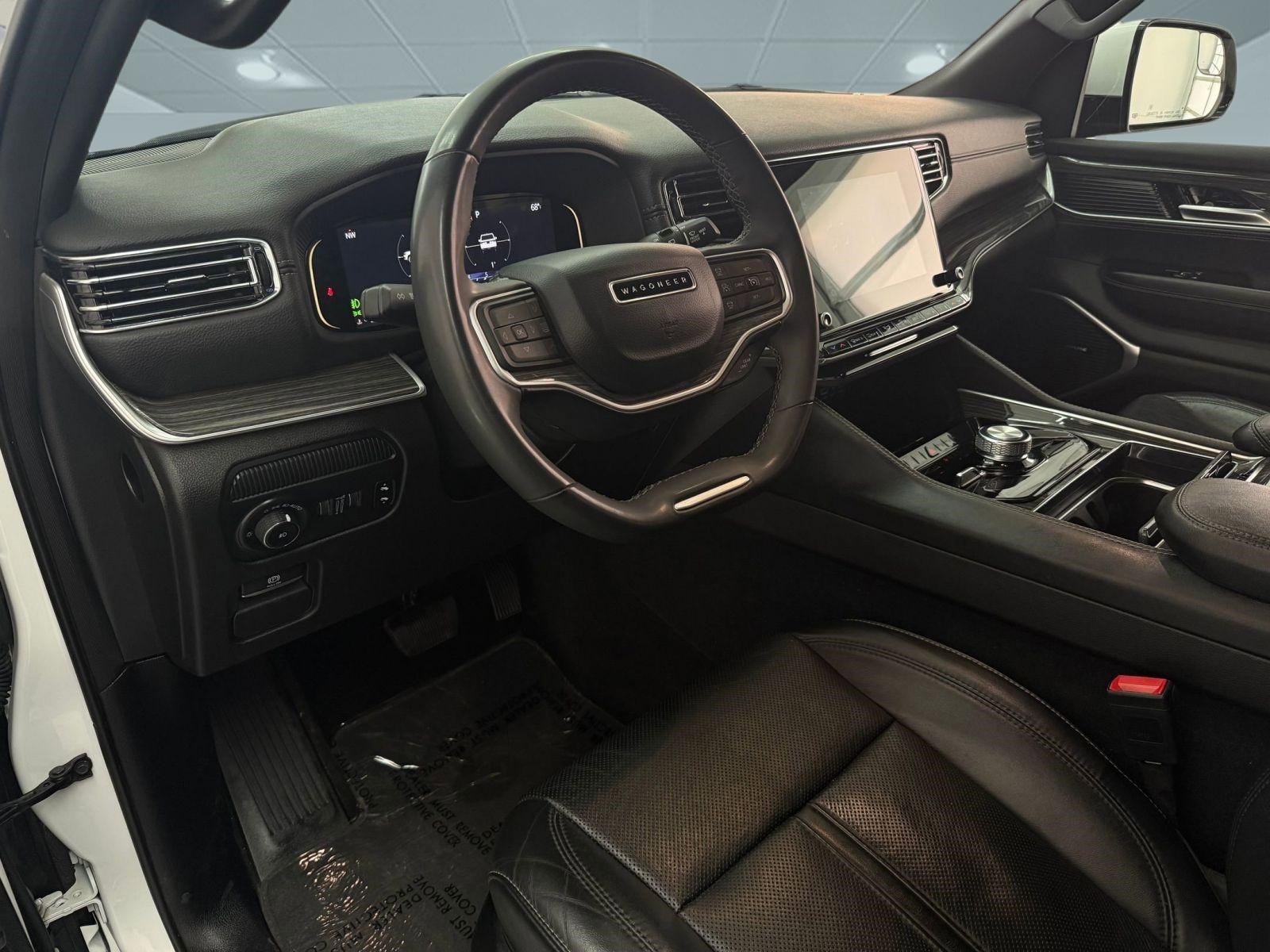 Used 2022 Jeep Wagoneer Series II AWD/4WD image 4