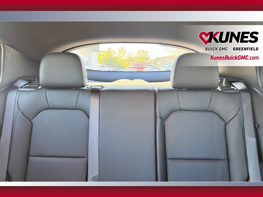 New 2026 Buick Envista Sport Touring w/ Convenience I Package FWD image 31