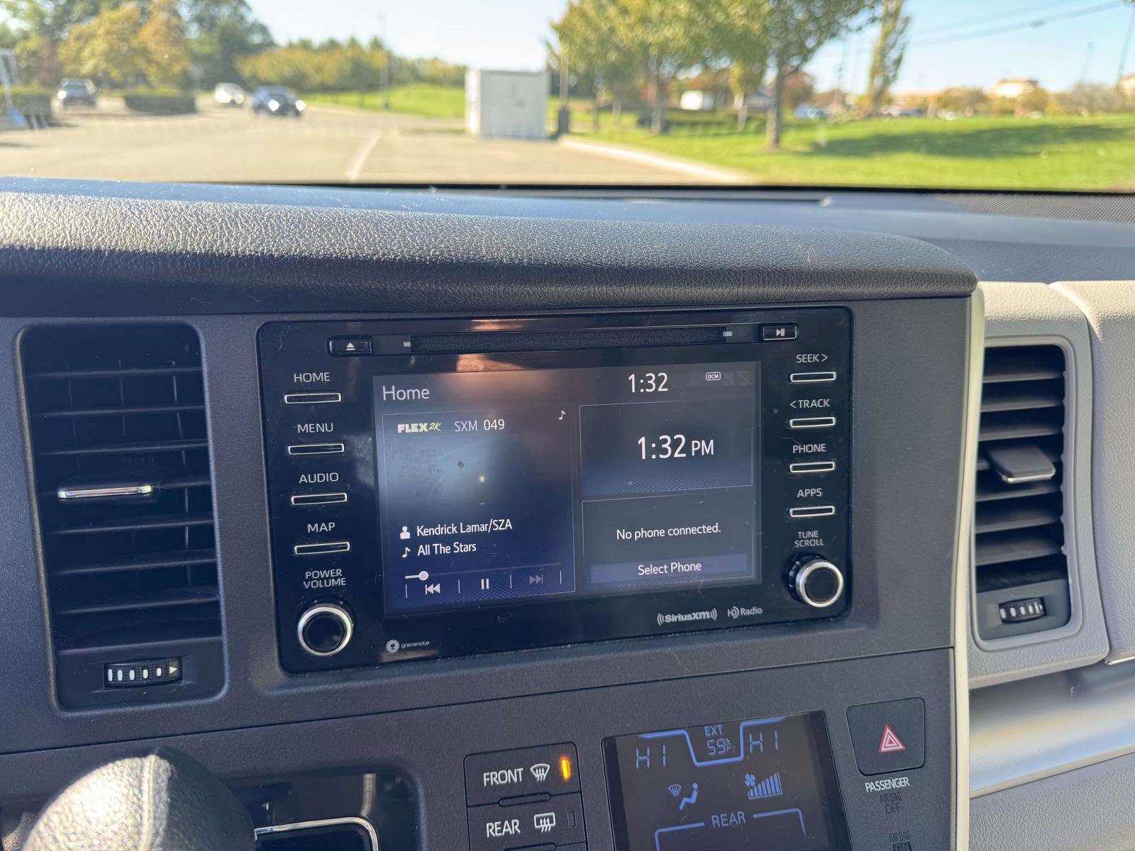 Used 2020 Toyota Sienna LE image 23