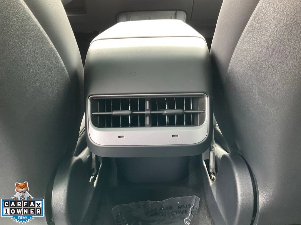Used 2024 Tesla Model Y Long Range image 34
