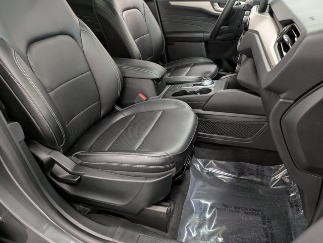 Certified 2022 Ford Escape SEL w/ Technology Package image 28