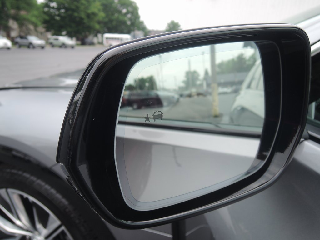 Used 2024 Cadillac Lyriq Luxury w/ LPO, Floor Liner Package image 30