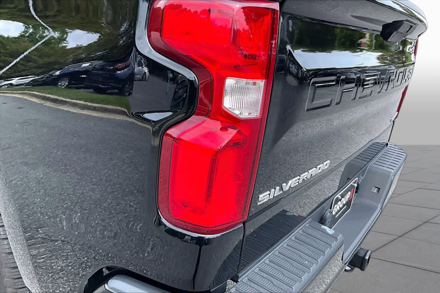 Used 2021 Chevrolet Silverado 1500 Custom AWD/4WD image 28