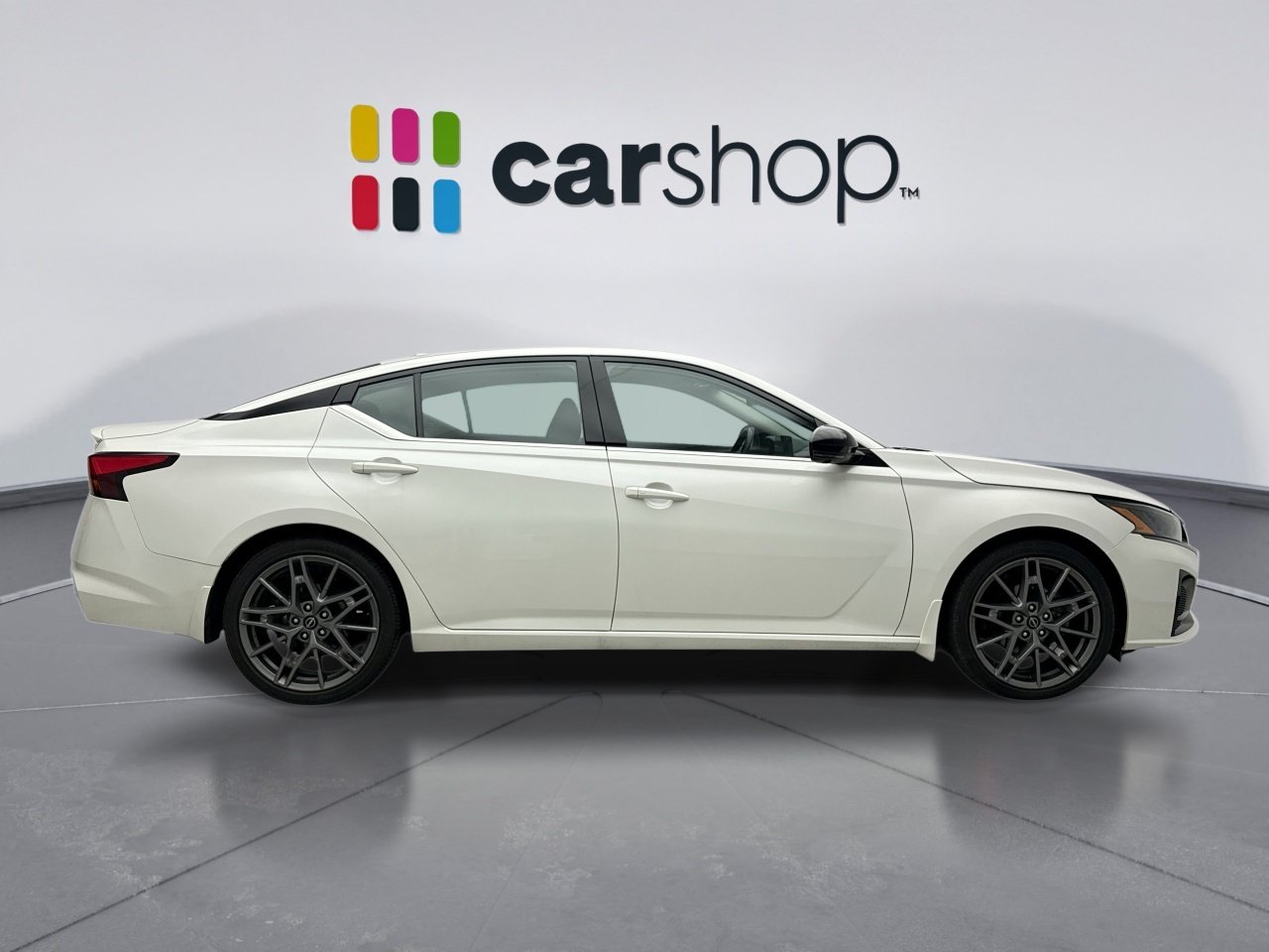 Used 2023 Nissan Altima 2.0 SR FWD image 6