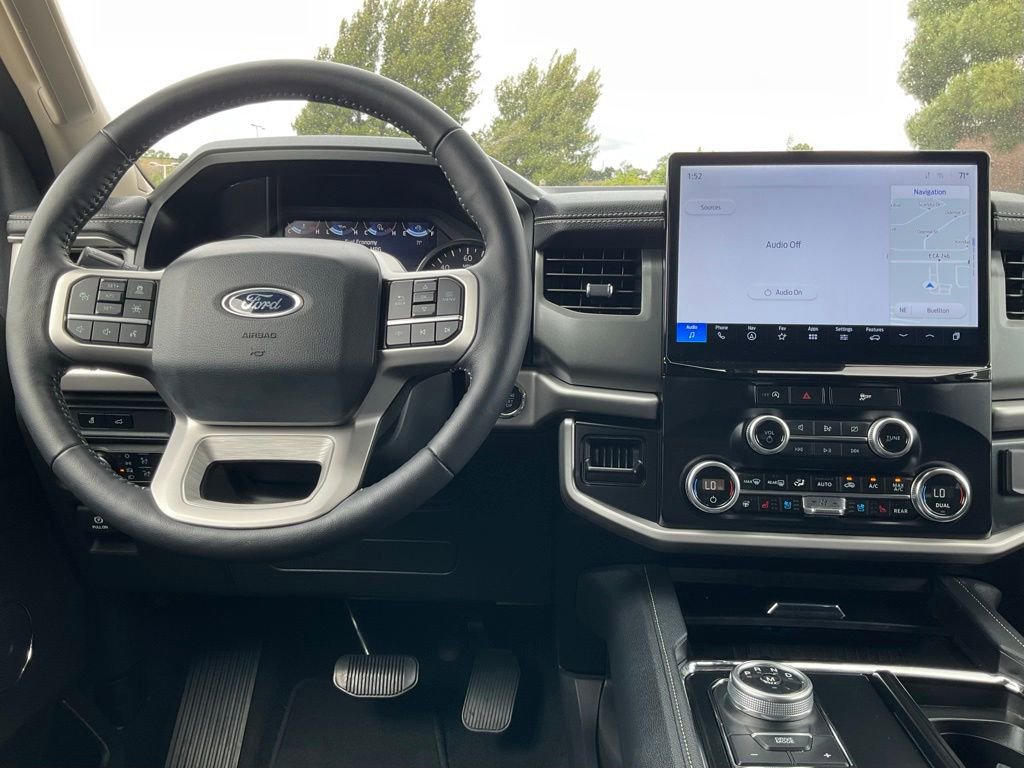 Used 2024 Ford Expedition XLT RWD image 36