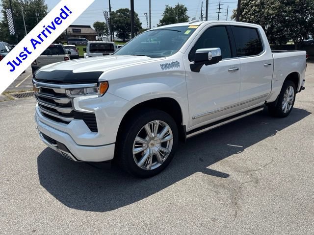 Used 2025 Chevrolet Silverado 1500 High Country w/ Technology Package AWD/4WD image 7