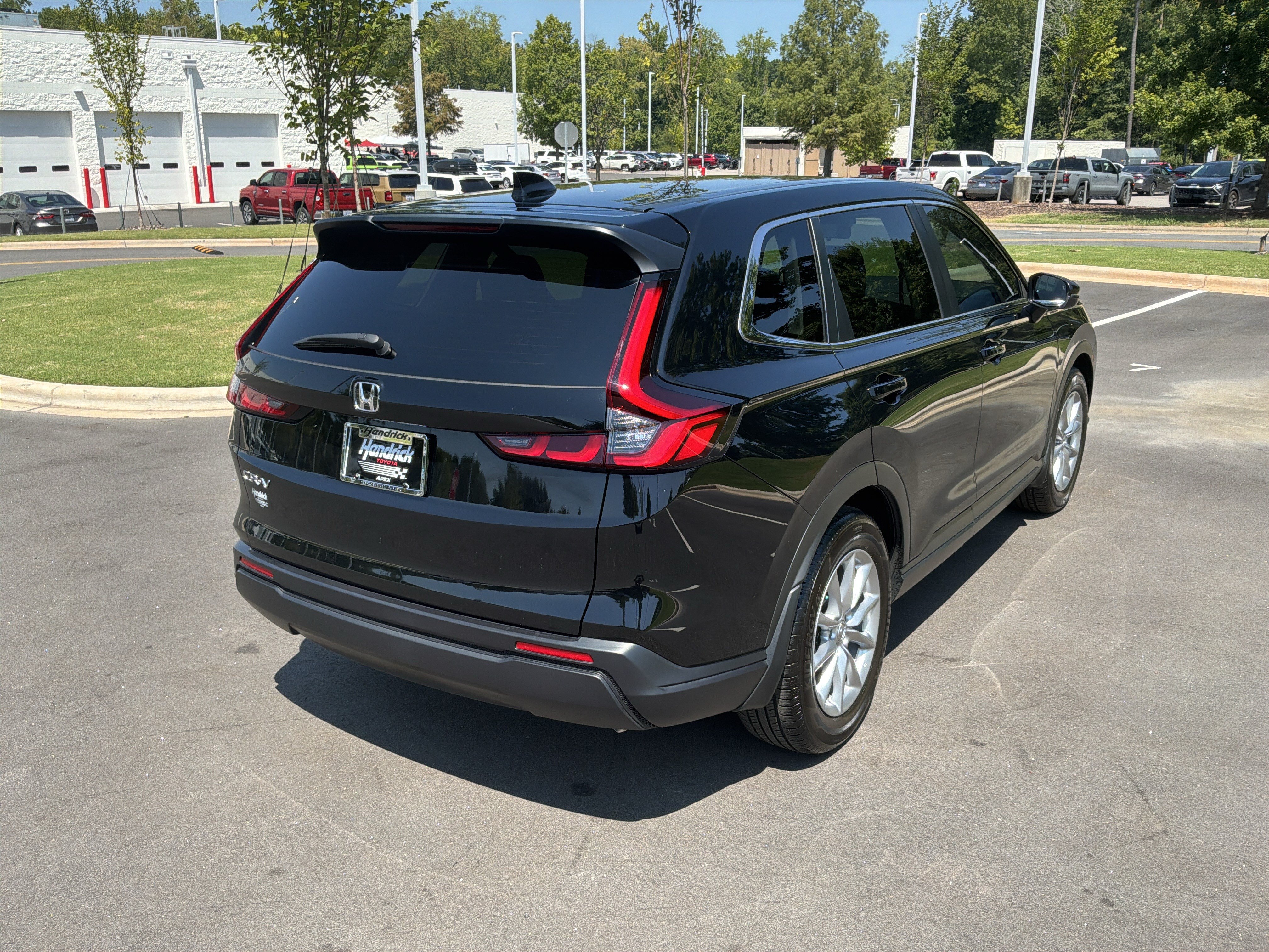 Used 2026 Honda CR-V EX image 10