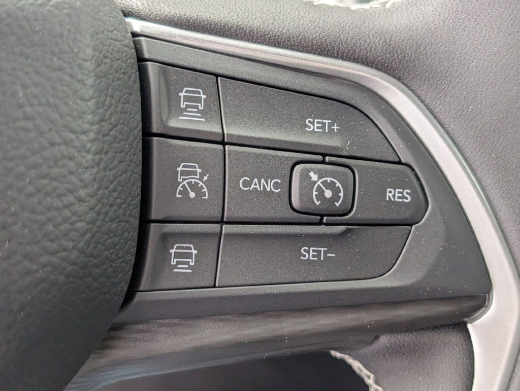 New 2026 Jeep Grand Cherokee Laredo AWD/4WD image 15