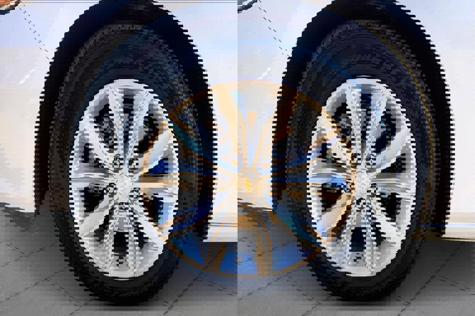 Used 2024 Chevrolet Malibu LT image 11