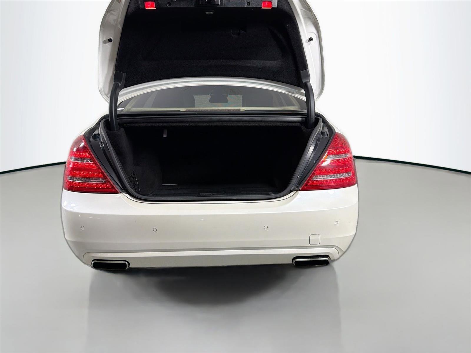 Used 2012 Mercedes-Benz S 550 4MATIC image 25