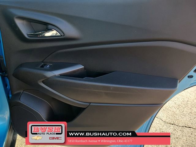 Used 2025 Chevrolet Trax RS w/ Driver Confidence Package image 15