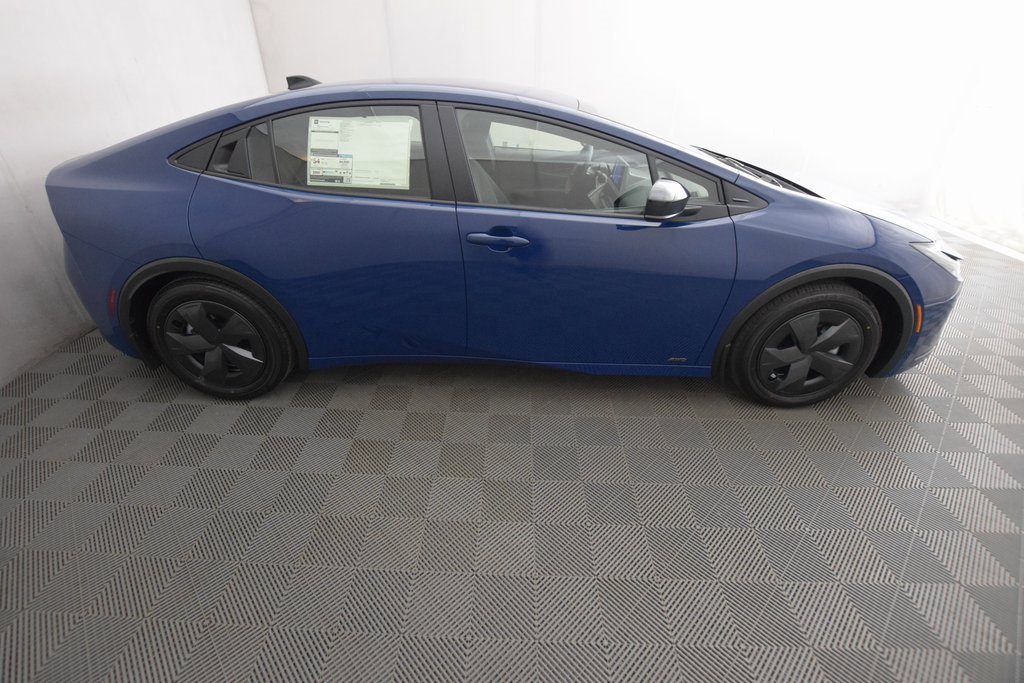 New 2026 Toyota Prius LE image 4