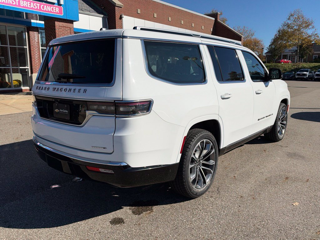 Used 2024 Jeep Grand Wagoneer Series III w/ Rear Seat Video Group 1 AWD/4WD image 19