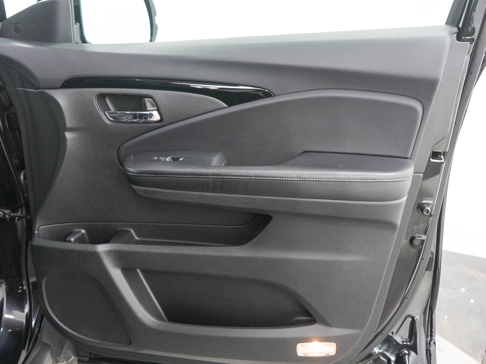 Used 2019 Honda Passport Touring image 12