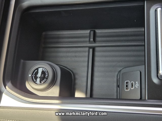 New 2026 Ford Expedition Active RWD image 19