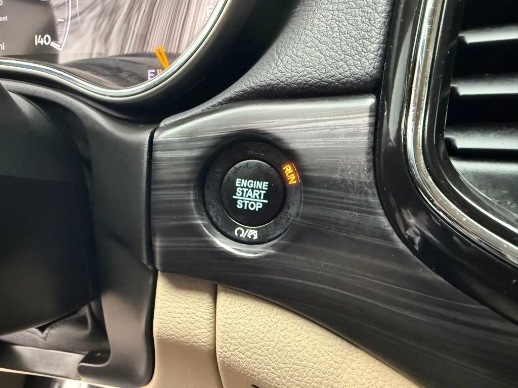 Used 2022 Jeep Grand Cherokee Laredo E image 26