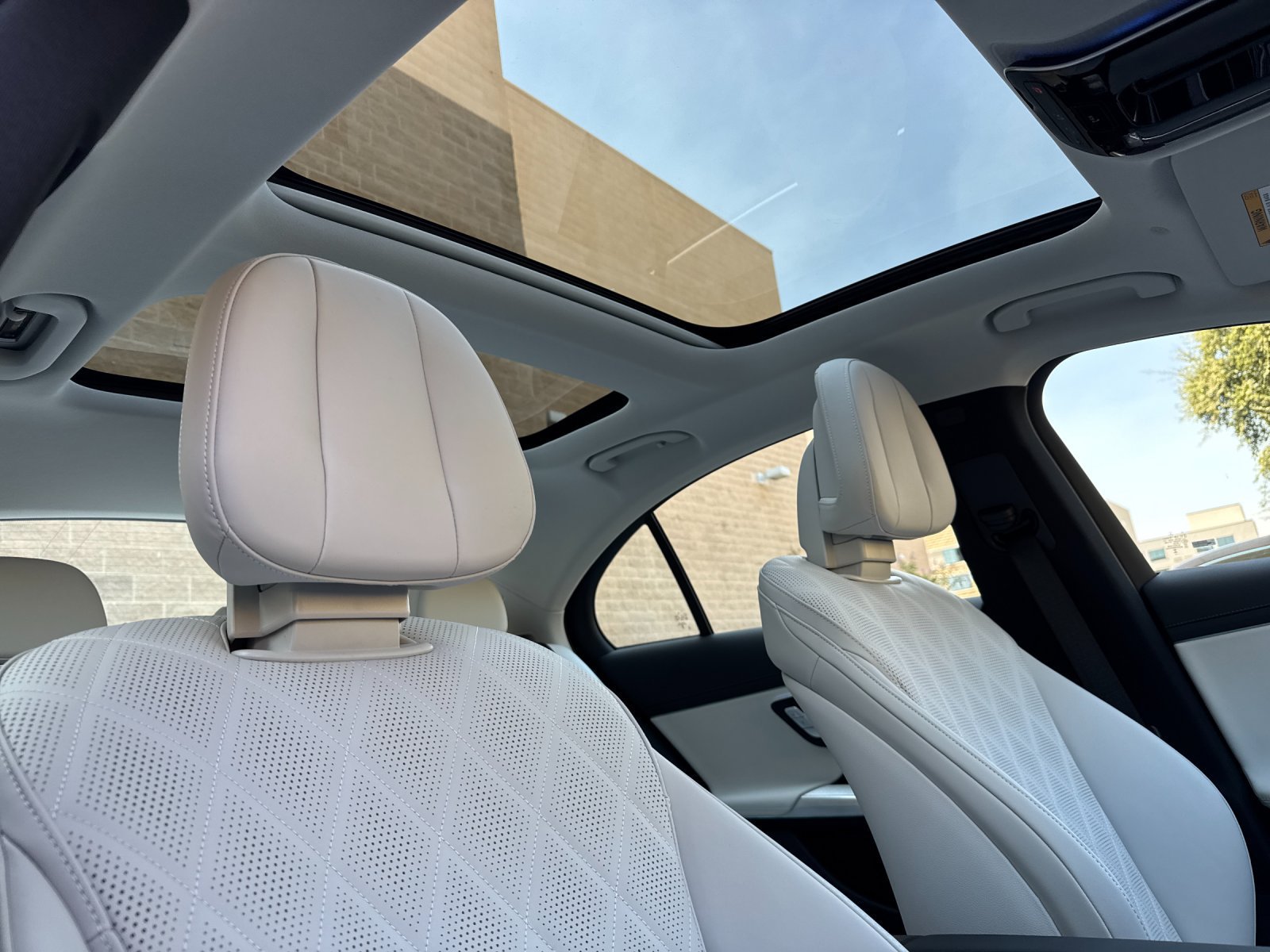 New 2026 Mercedes-Benz E 350 4MATIC Sedan image 15