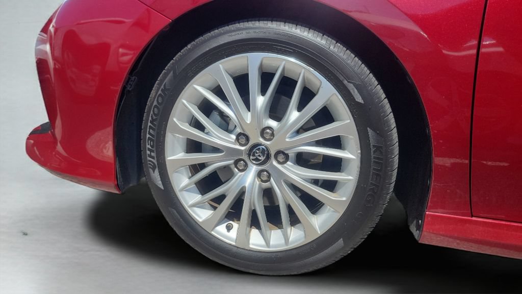 Used 2018 Toyota Camry XLE FWD image 25