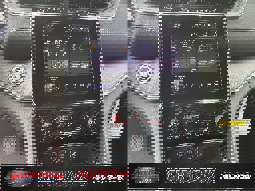 New 2025 Jeep Grand Cherokee Altitude image 9