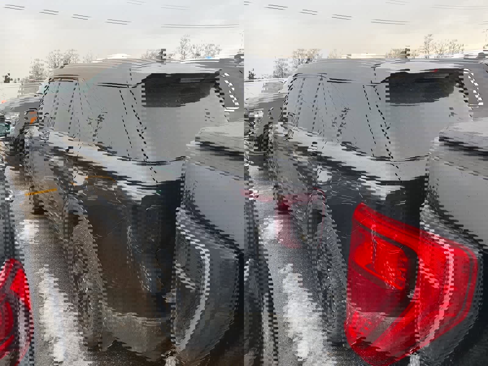 Used 2022 Ford Explorer ST w/ Equipment Group 401A image 8