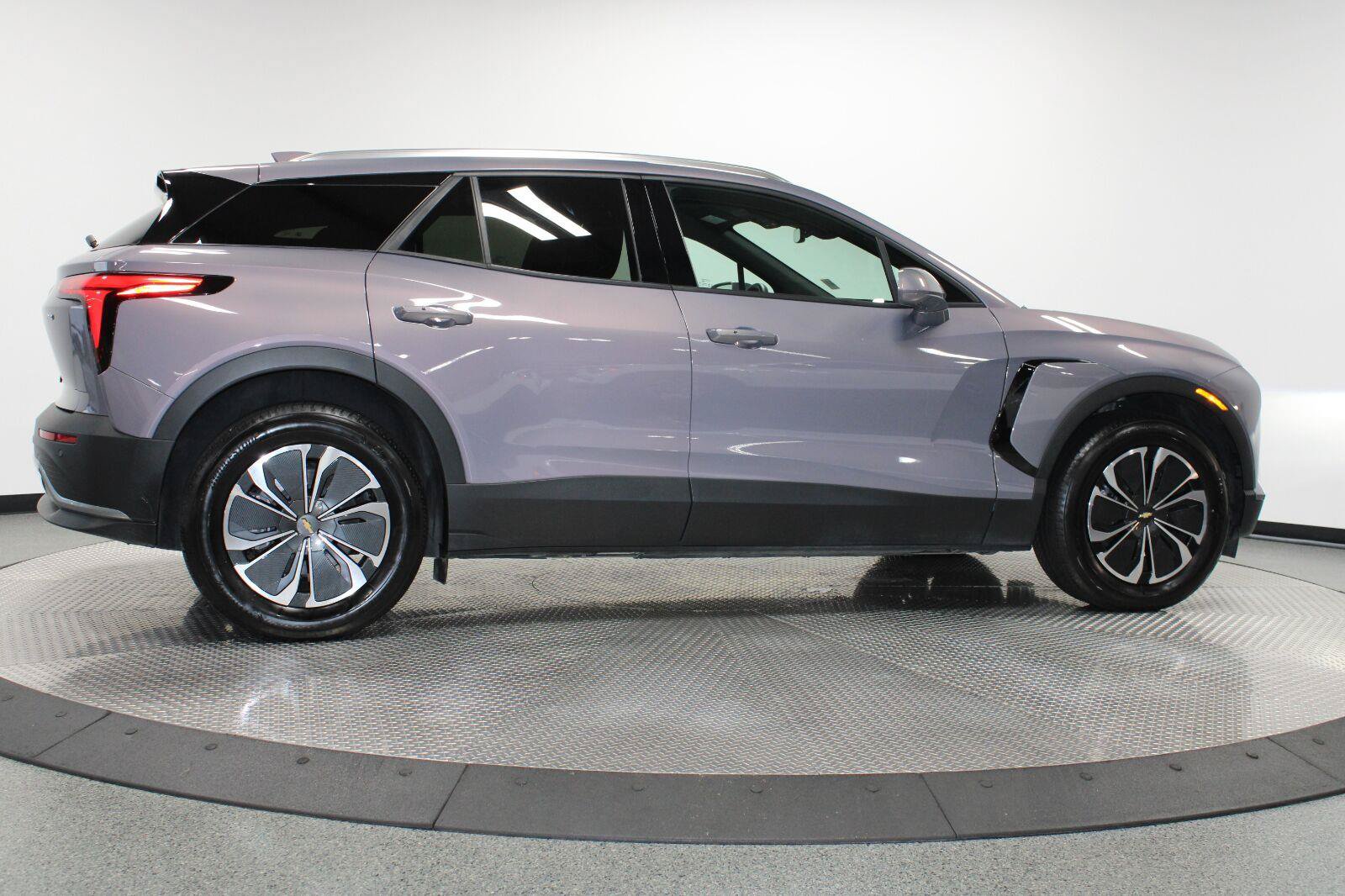Certified 2024 Chevrolet Blazer EV LT AWD/4WD image 12