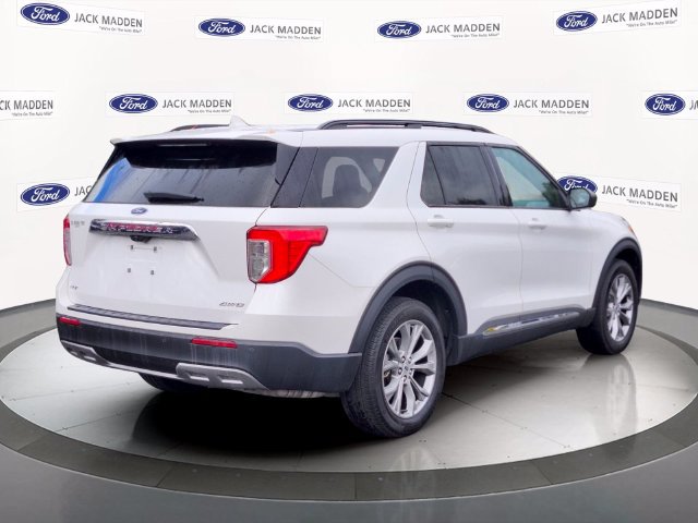 Certified 2023 Ford Explorer XLT w/ Equipment Group 202A AWD/4WD image 5