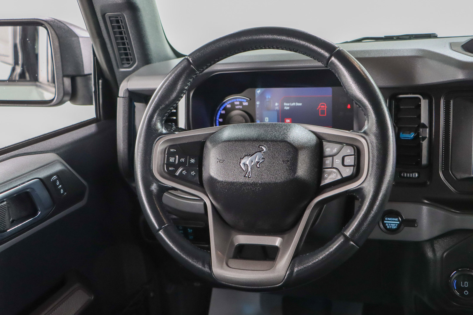 Used 2023 Ford Bronco Black Diamond AWD/4WD image 12