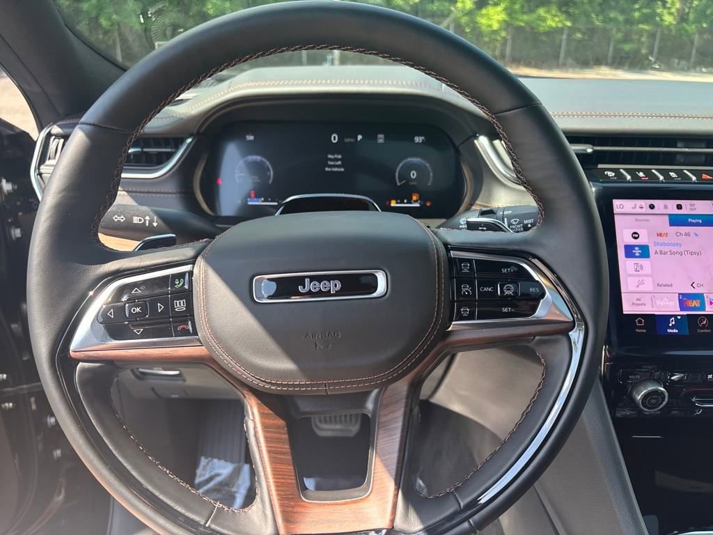 New 2025 Jeep Grand Cherokee Summit w/ Adv Protech Group IV image 20