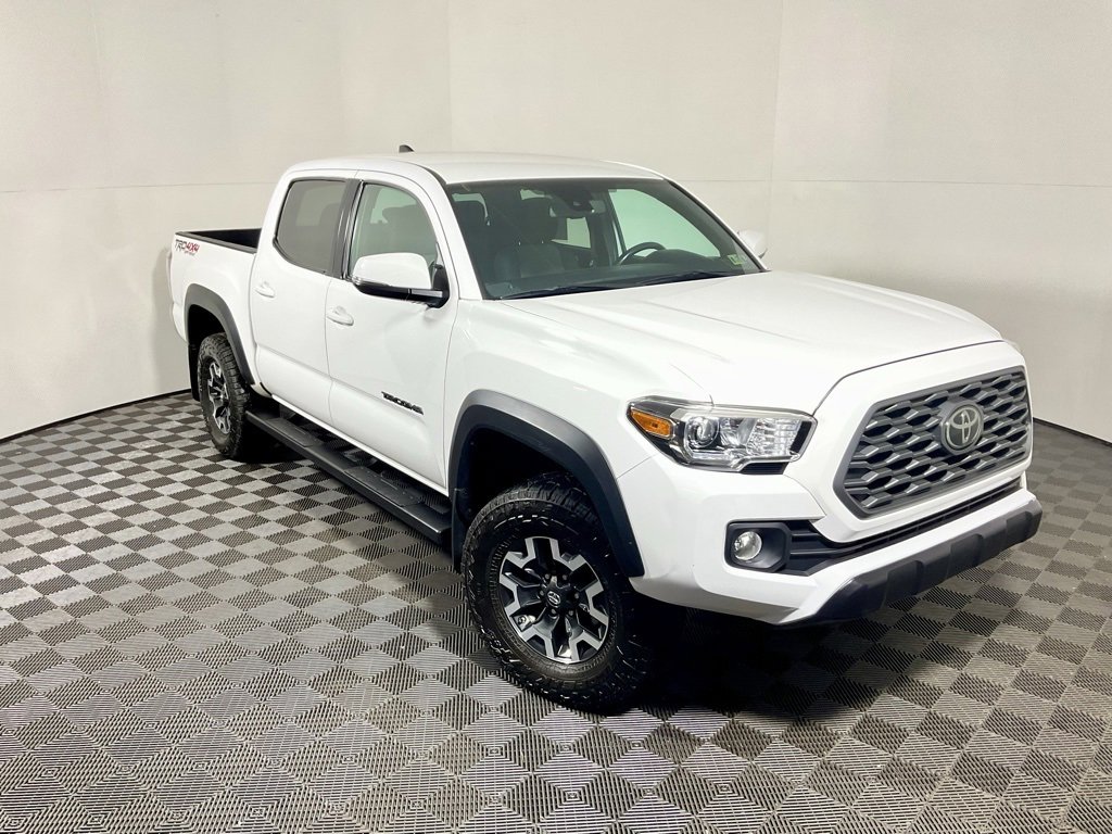 Used 2020 Toyota Tacoma TRD Off-Road image 3