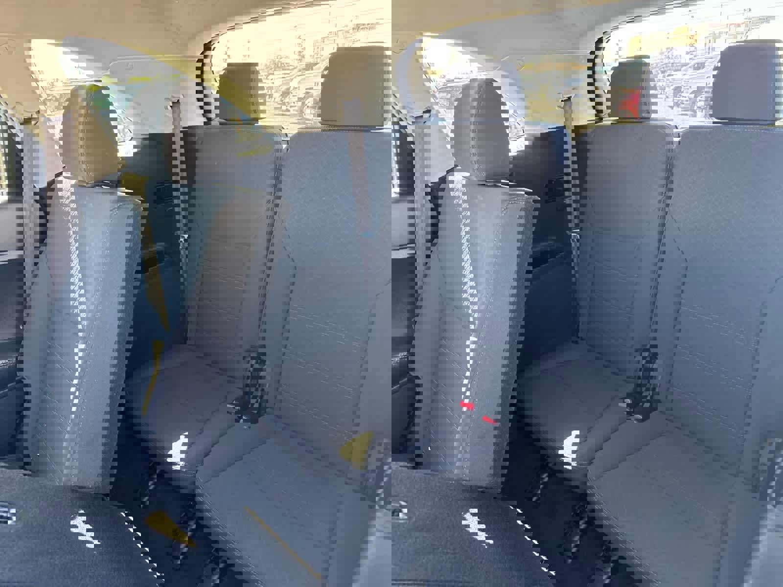 Used 2020 Kia Sorento LX image 19