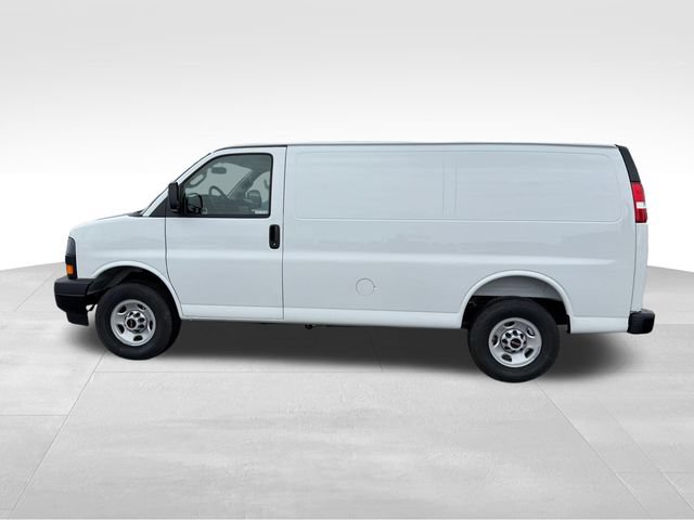 New 2026 GMC Savana 2500 w/ Driver Convenience Package RWD image 4