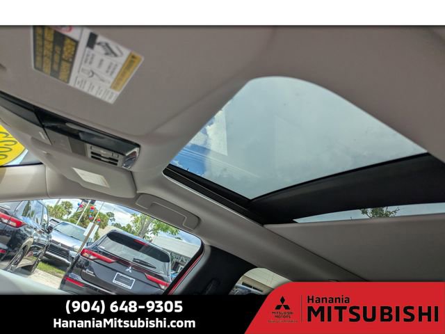 New 2025 Mitsubishi Outlander SE image 22