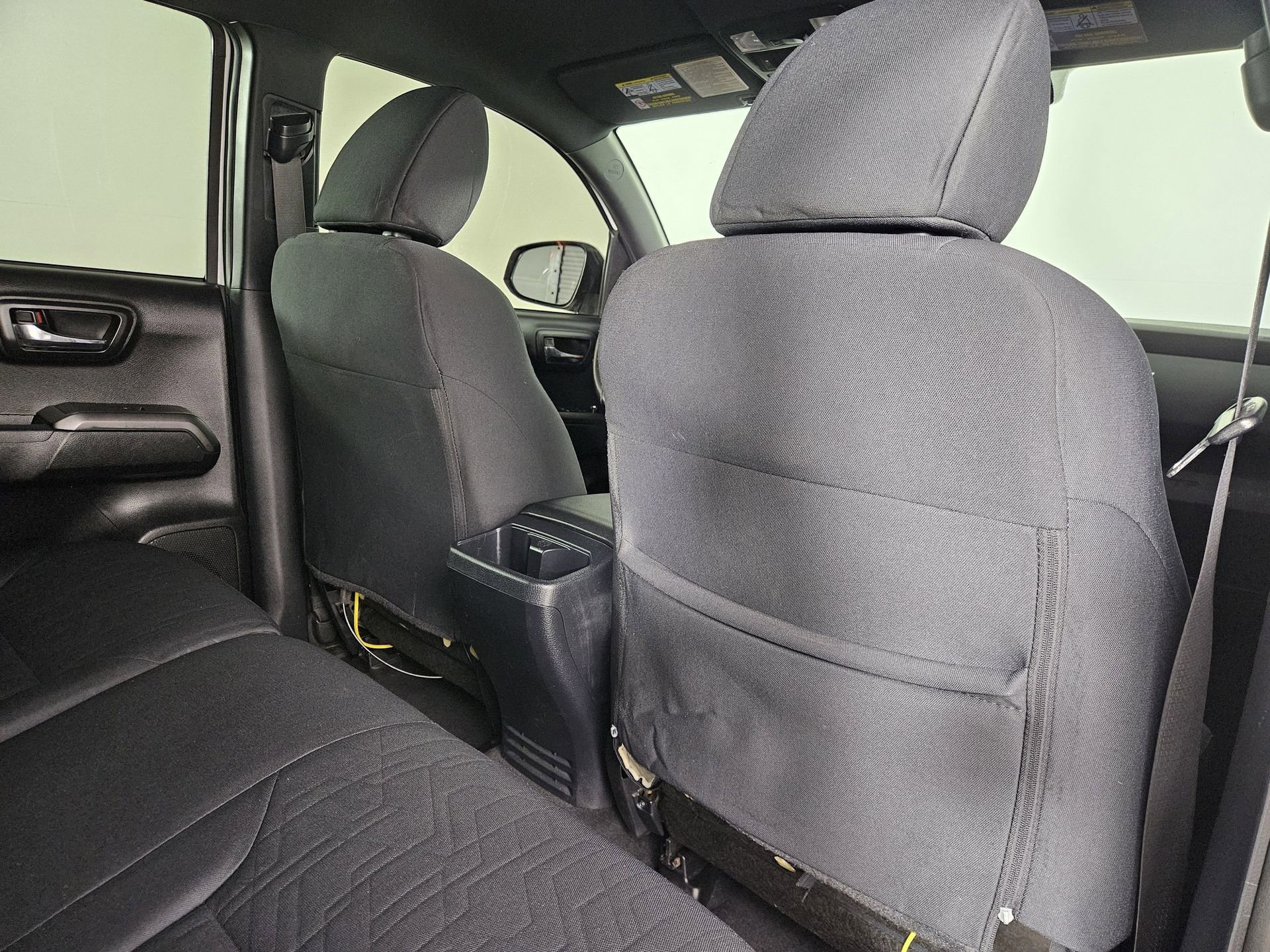 Used 2018 Toyota Tacoma TRD Sport AWD/4WD image 36