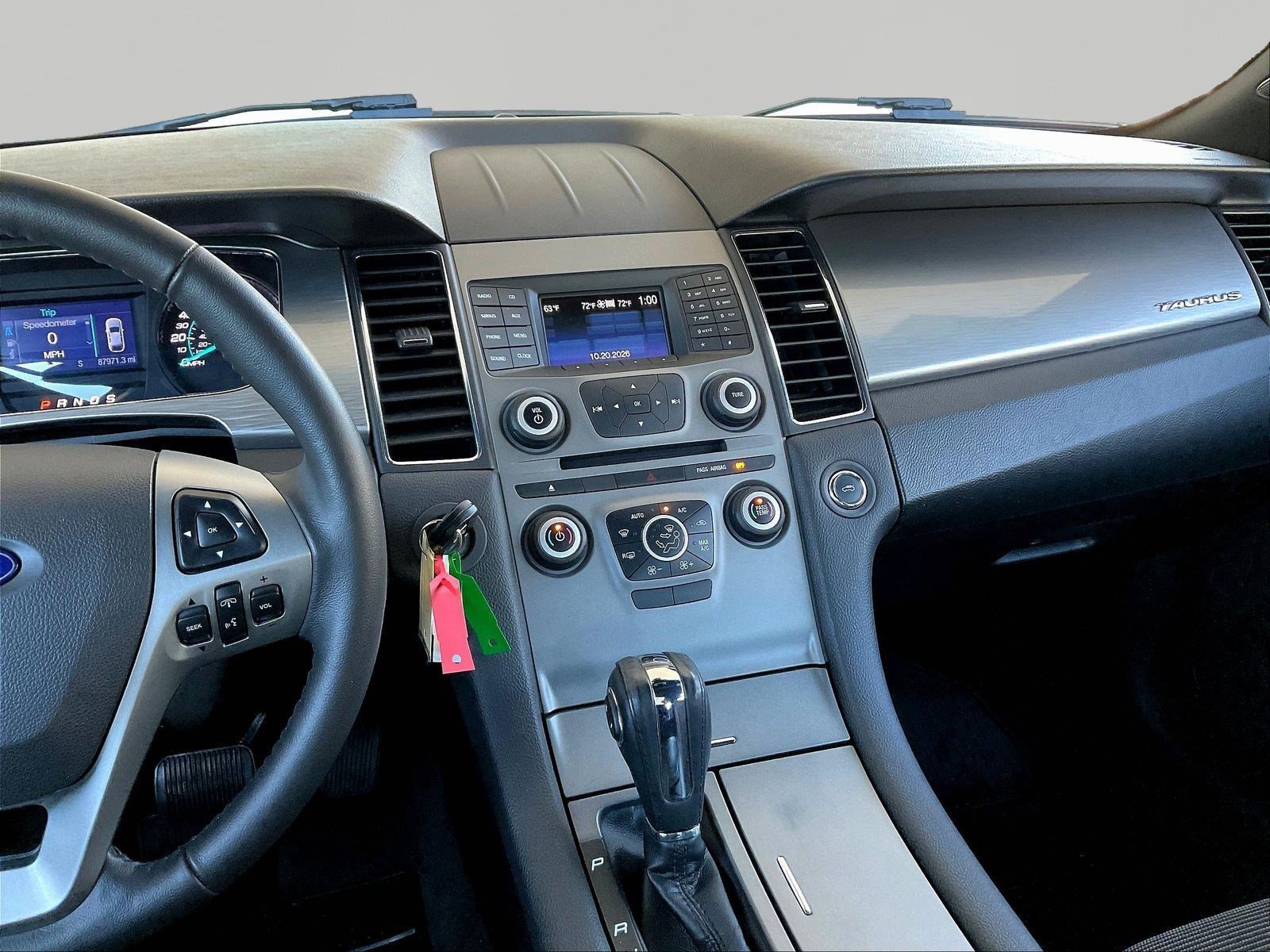 Used 2016 Ford Taurus SEL FWD image 9