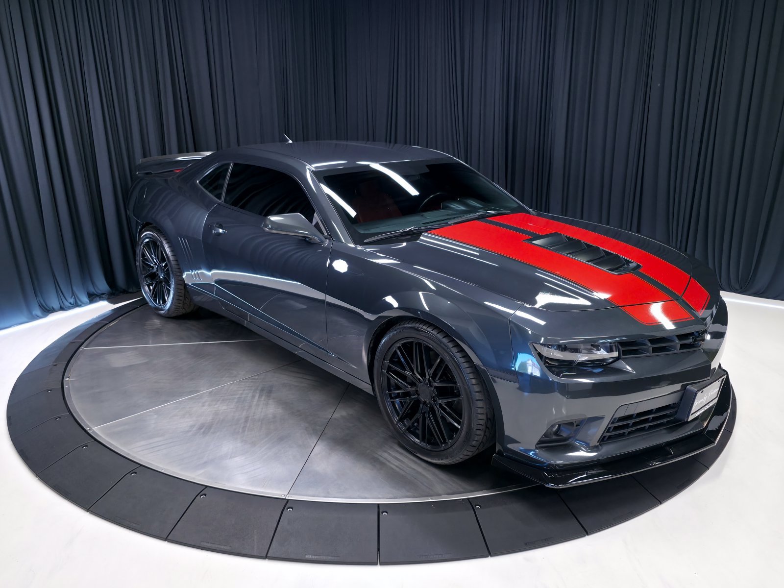 Used 2015 Chevrolet Camaro SS RWD image 18