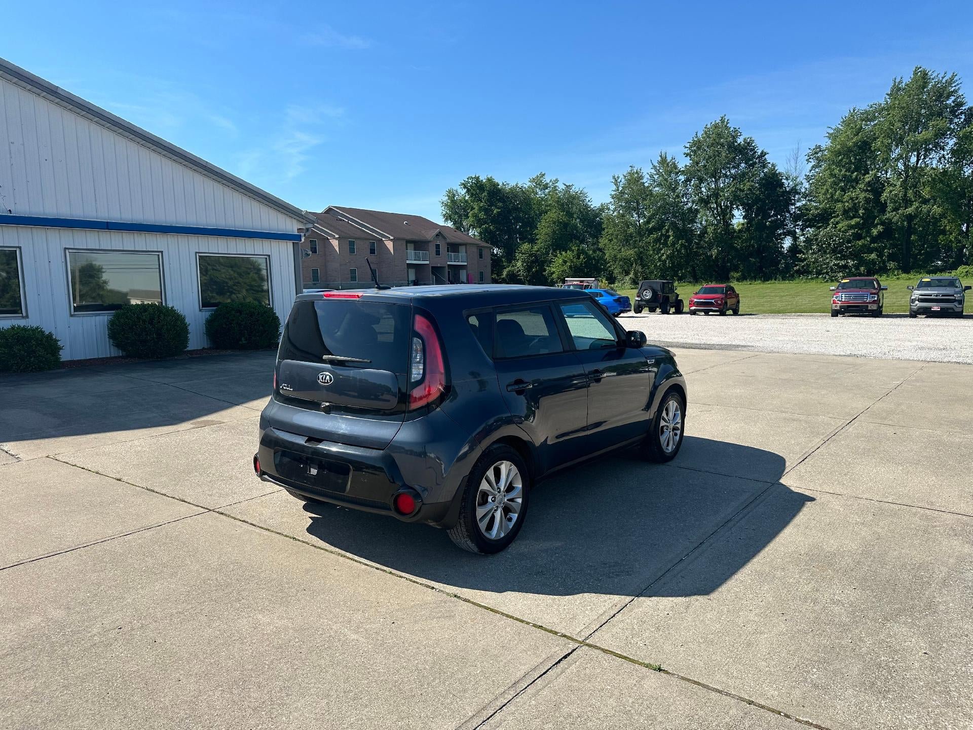 Used 2016 Kia Soul + FWD image 8