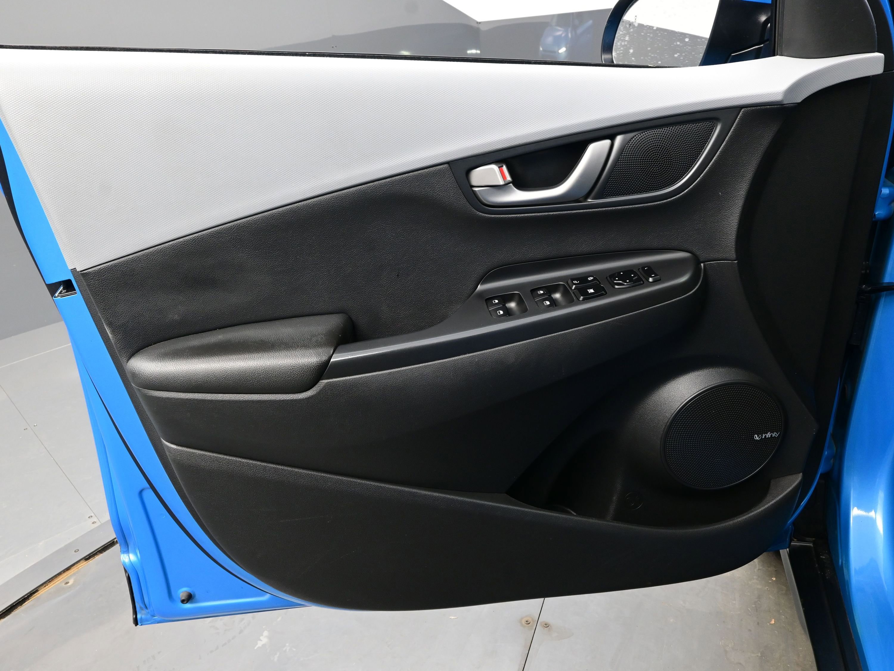 Used 2020 Hyundai Kona Ultimate image 9