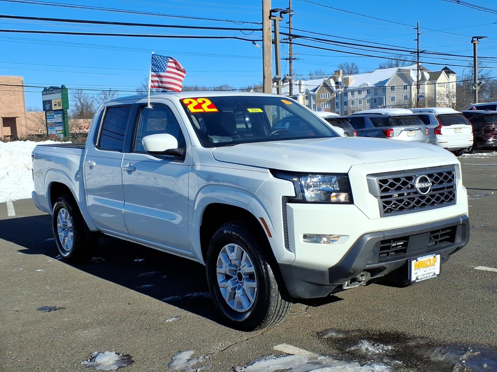 Used 2022 Nissan Frontier SV image 1