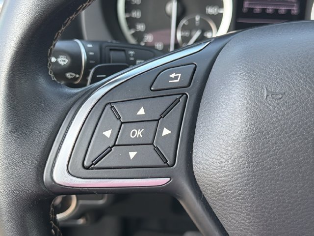 Used 2018 INFINITI QX30 AWD image 26