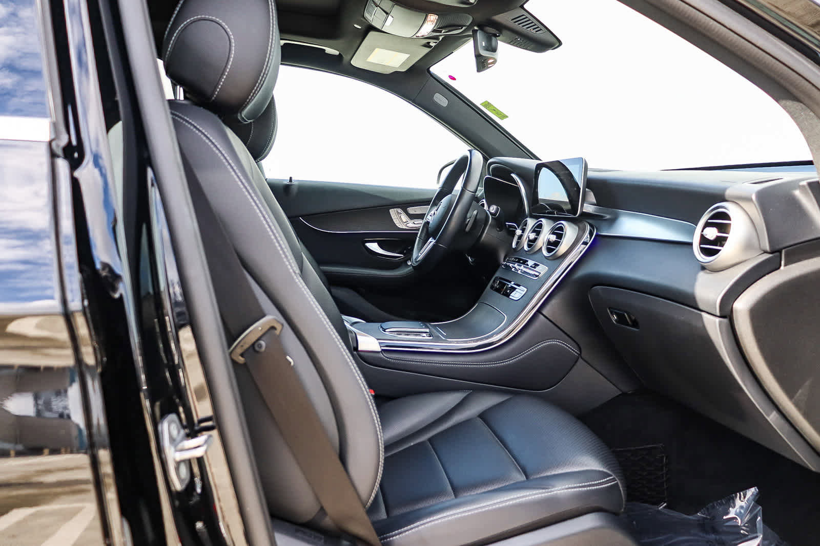 Used 2020 Mercedes-Benz GLC 300 image 23